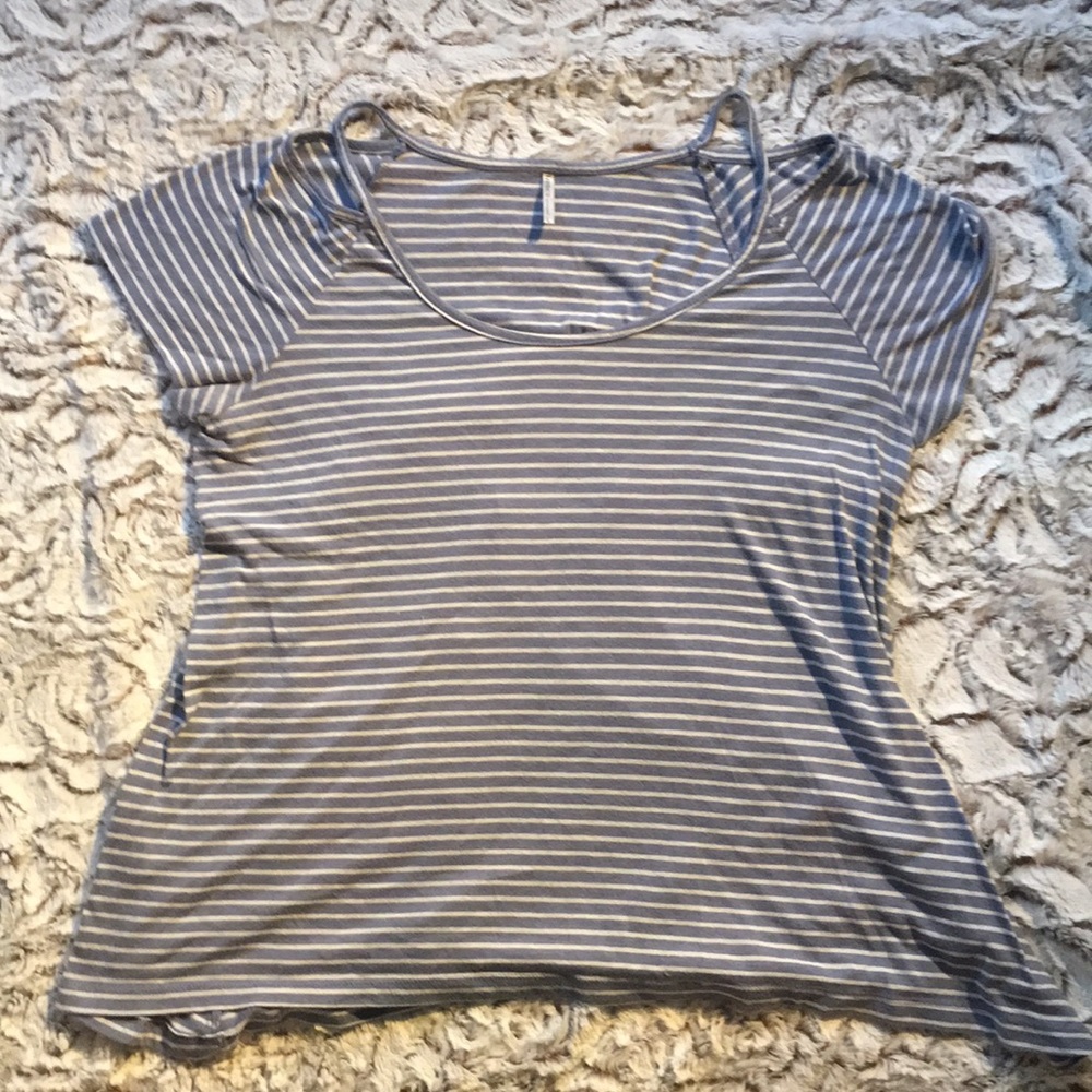 Fun neckline striped tee